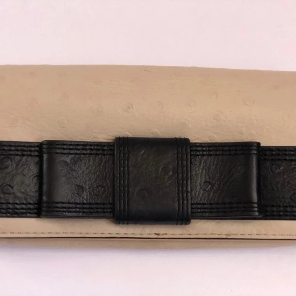 Kate Spade new York Wristlet Wallet Clutch Leather